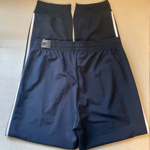 Adidas Tapered Cuff Woven 3-Stripes Pants GK8981 Size L - Picture 10 of 12